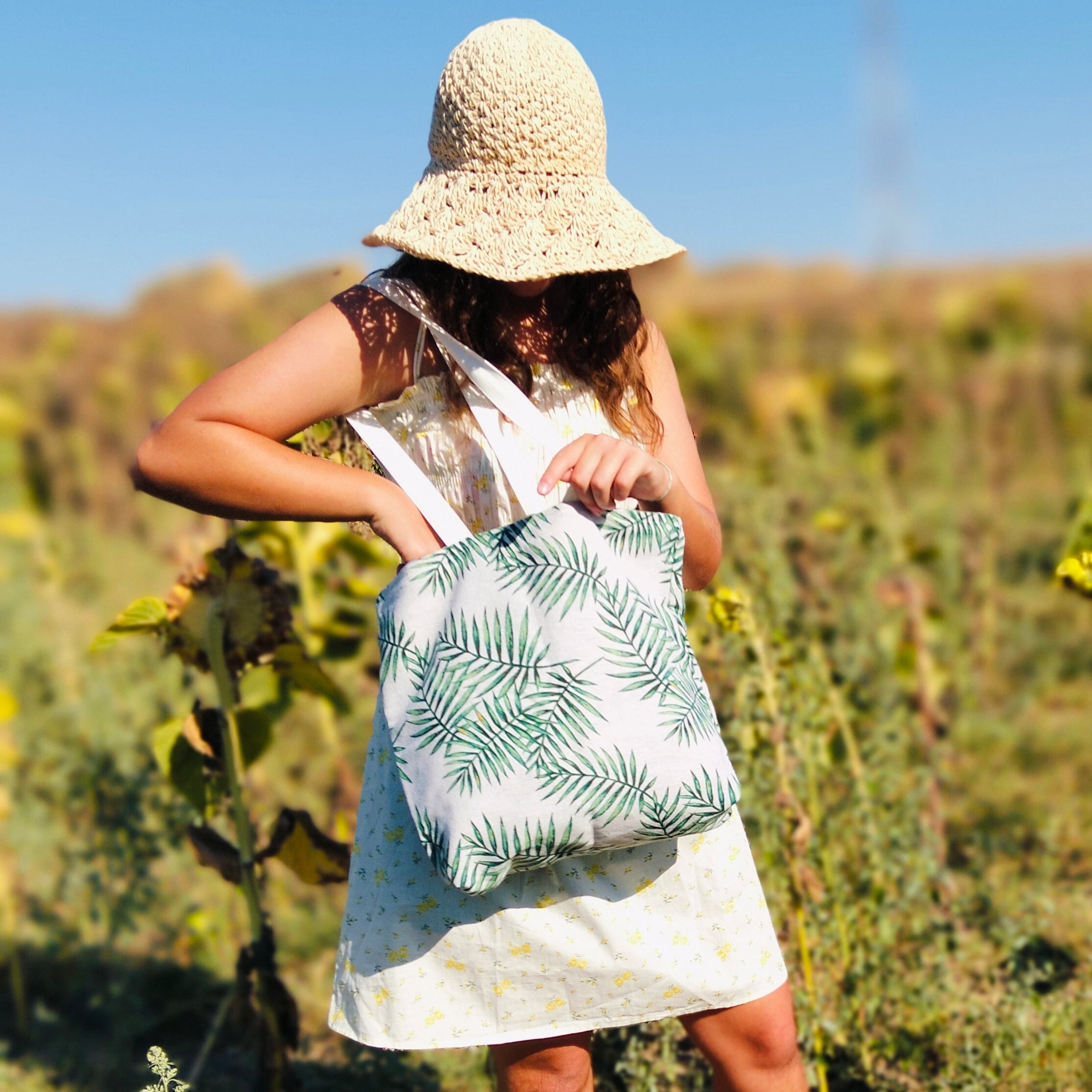 Tote Bag With Print Of Leaves