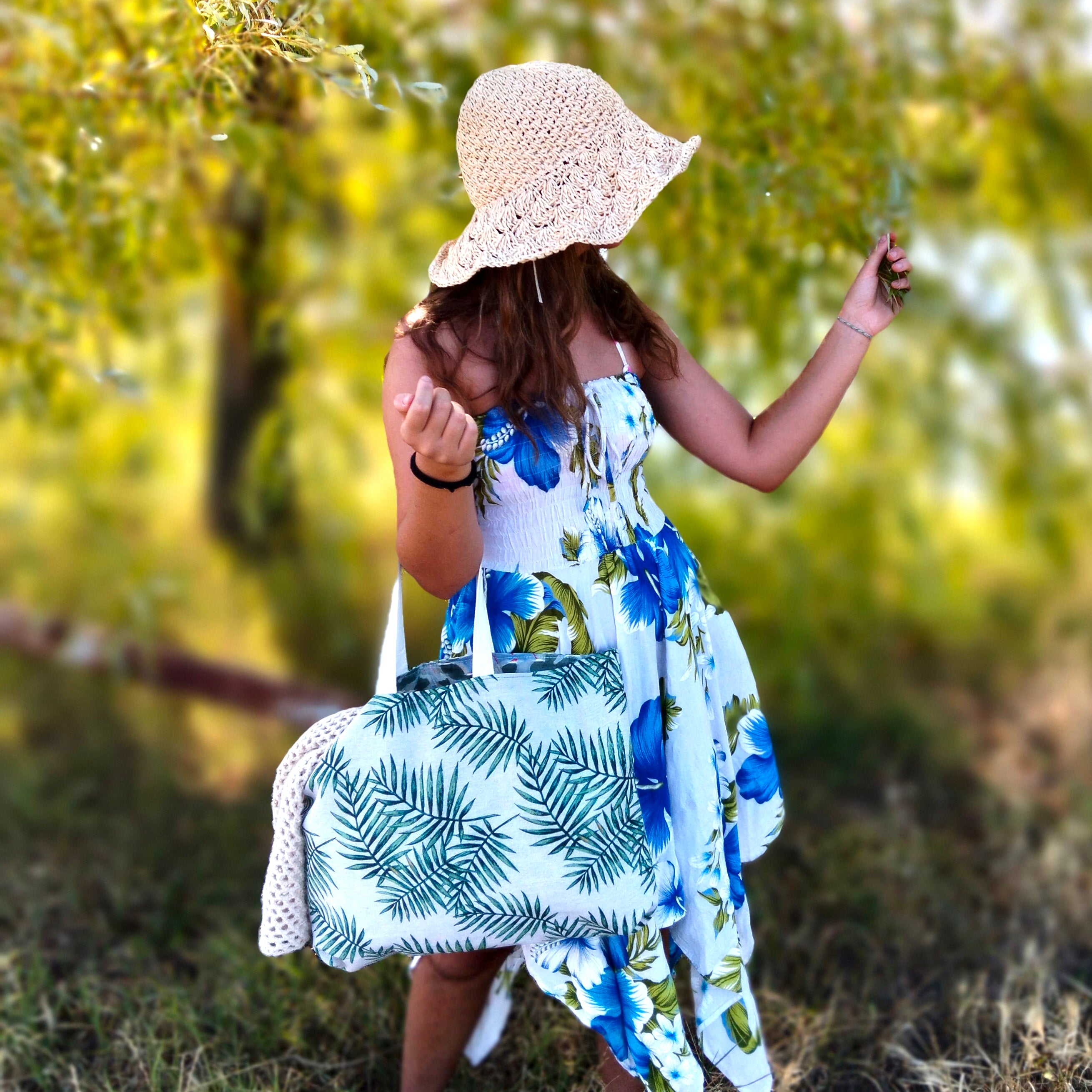 Tote Bag With Print Of Leaves