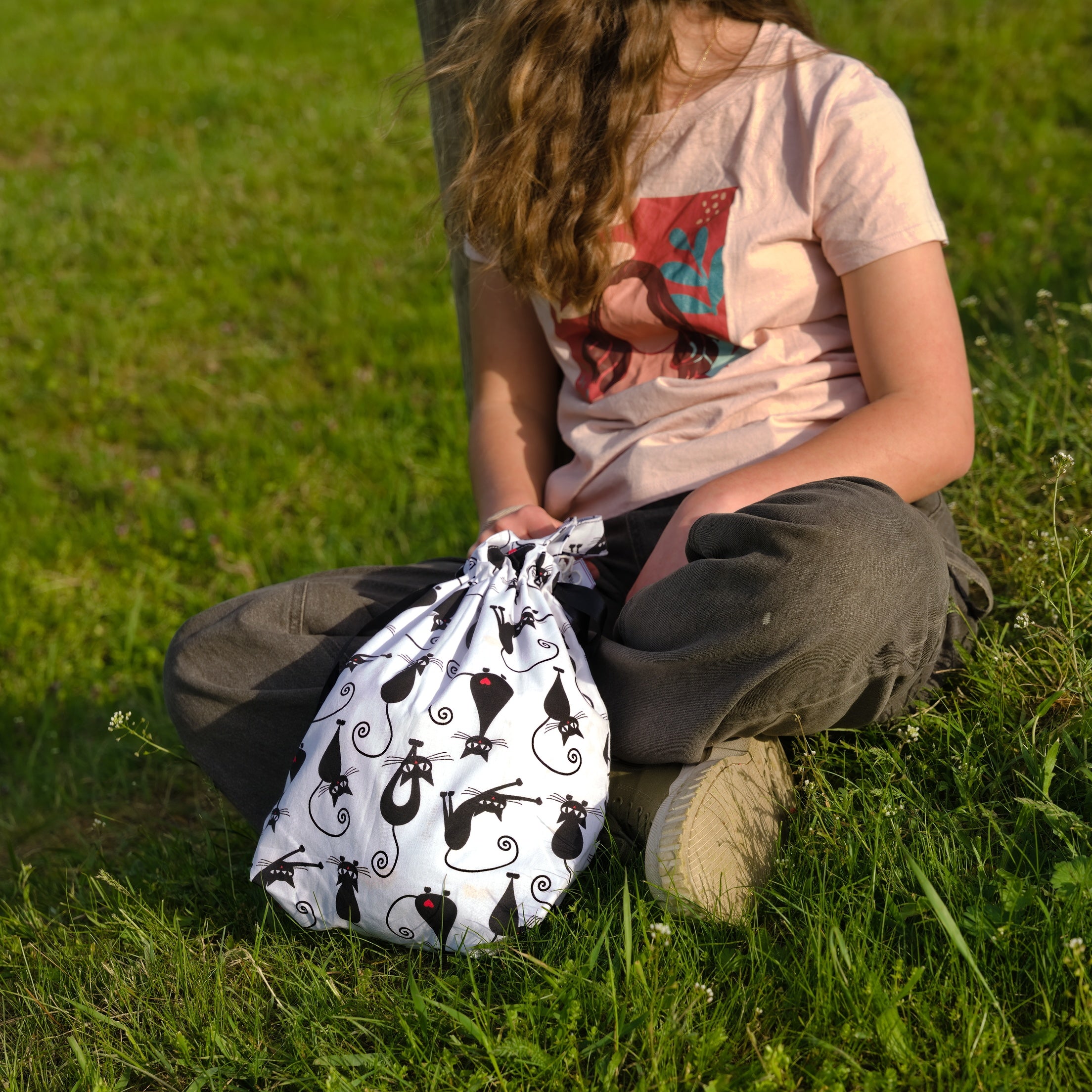 Bag With String and Cats Print