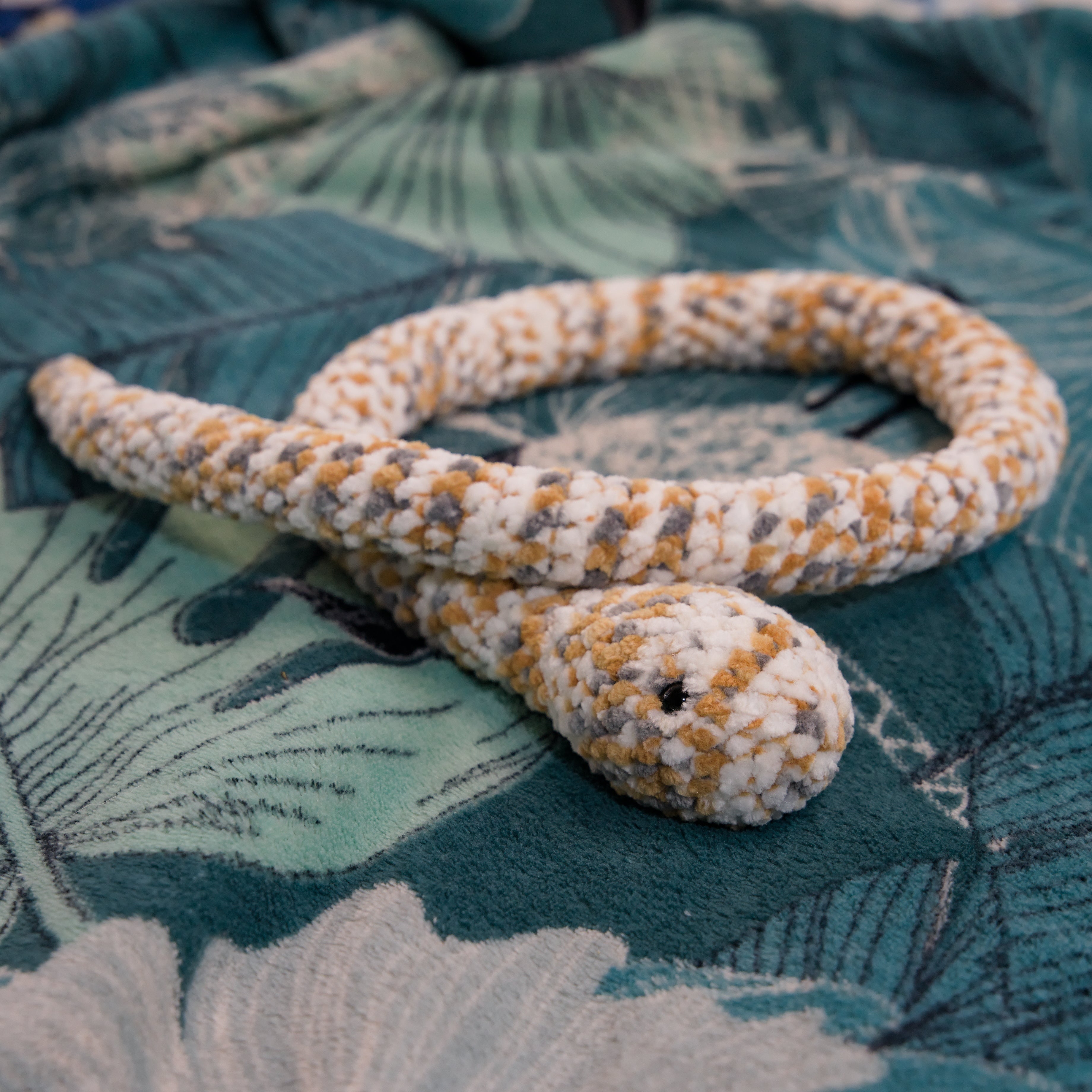 "Pretzel" Snake