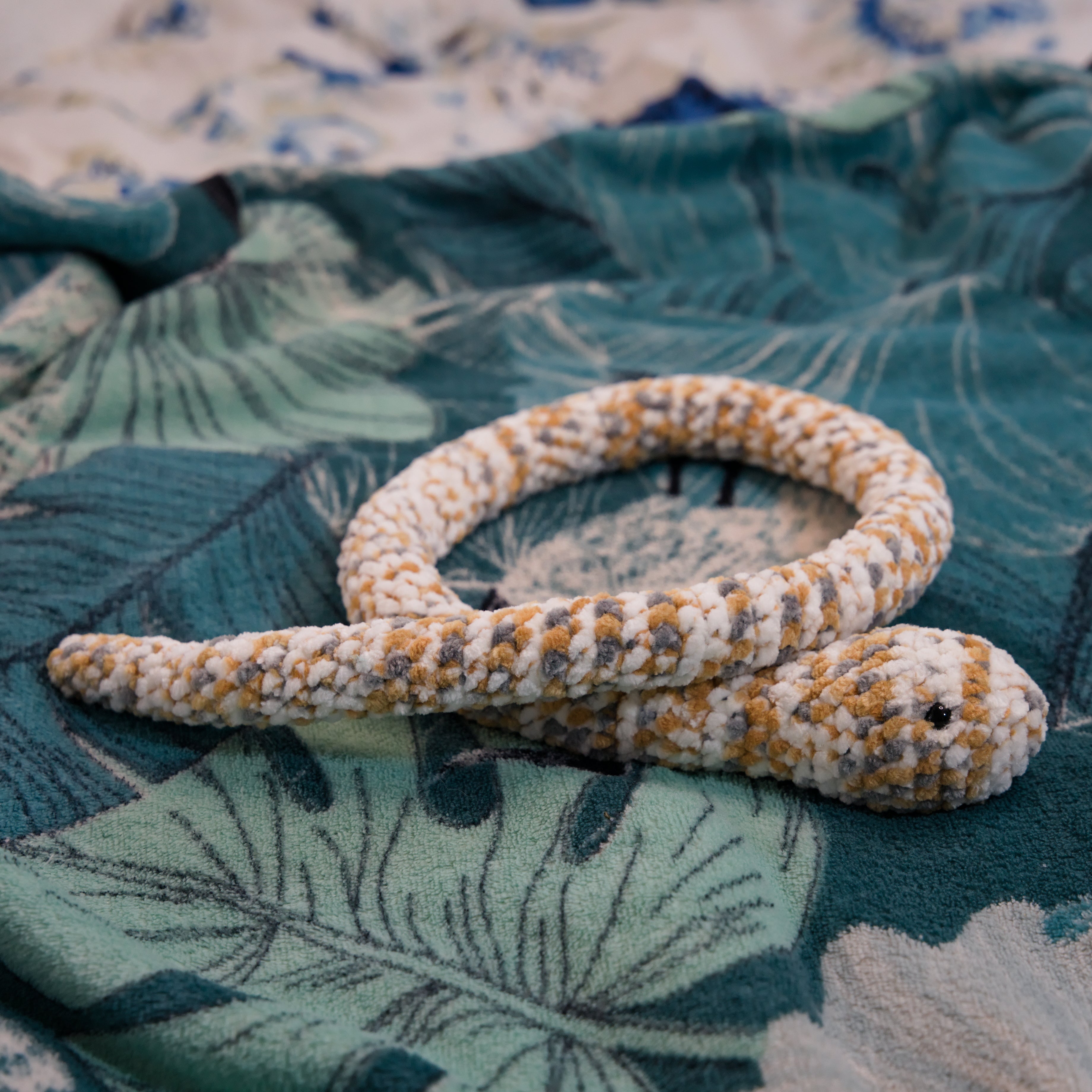 "Pretzel" Snake