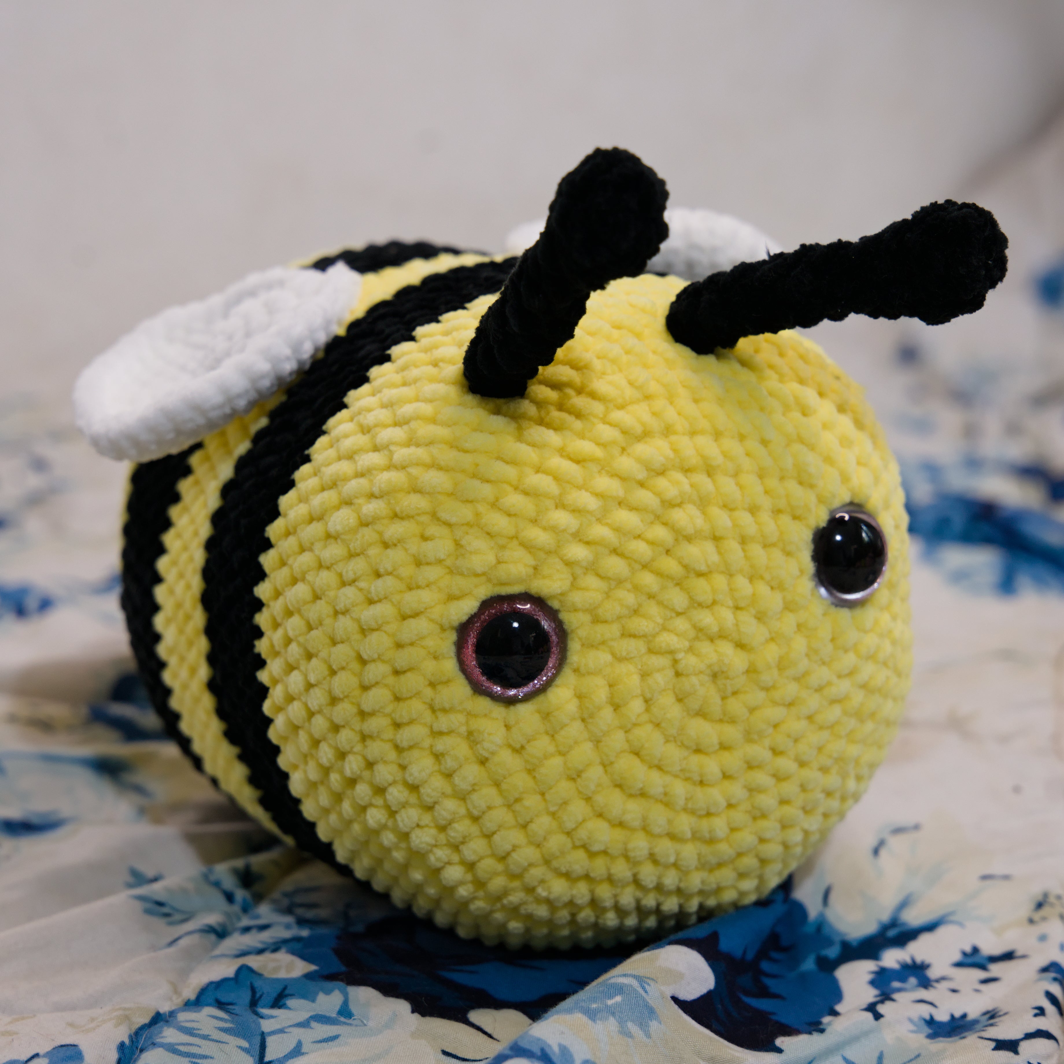 Bee-shaped Decorative Pillow - Yellow & Black